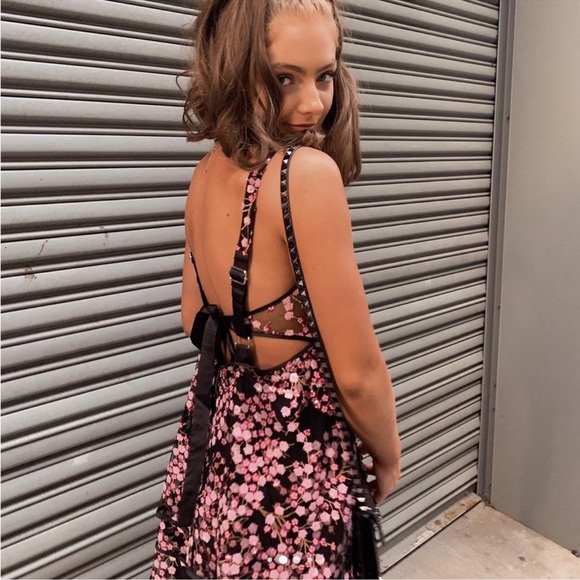 For Love & Lemons Jean Mini Dress Sequin Embellished
Tulle Cherry Blossom XS - Picture 11 of 12